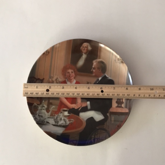 Annie “Tomorrow” collectable plate - Picture 5 of 5